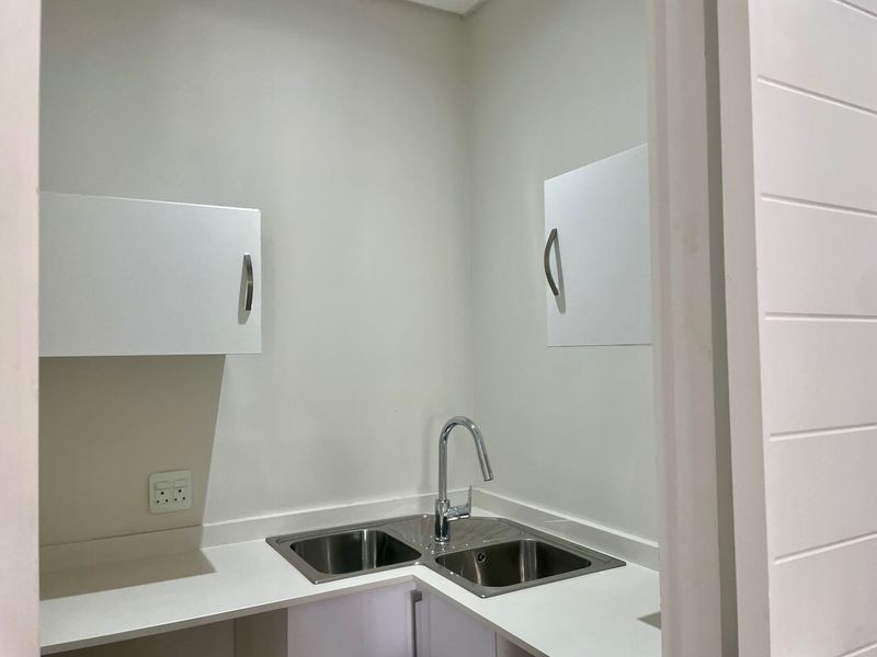 Apartment Rental Monthly In Sandton - Photo 6