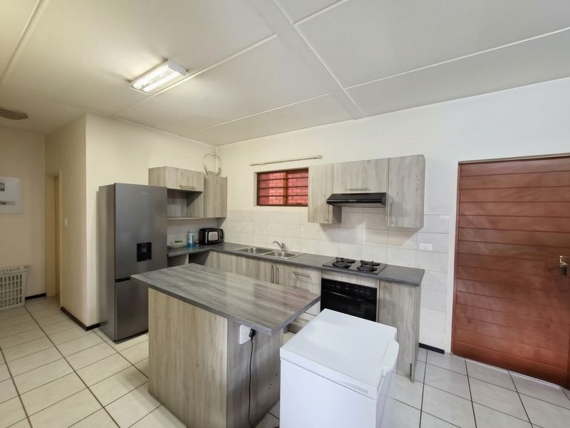 Apartment For Sale In Randburg - Photo 5