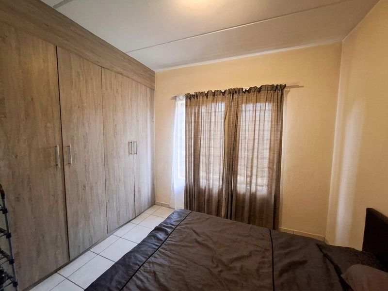 Apartment For Sale In Randburg - Photo 10
