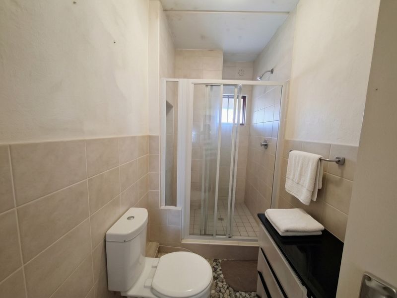 Apartment For Sale In Randburg - Photo 9