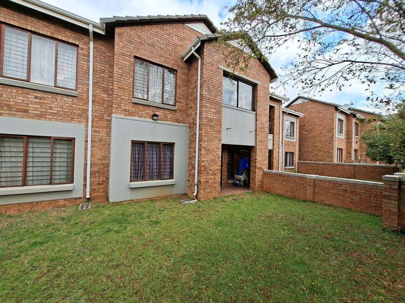 Apartment For Sale In Randburg - Photo 1