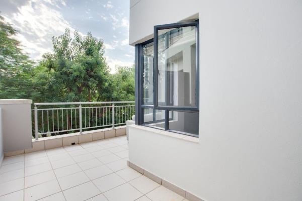 Apartment Rental Monthly In Sandton - Photo 4