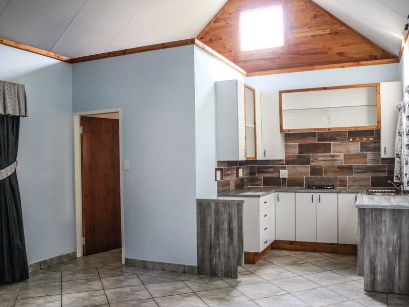 Apartment Rental Monthly In Benoni - Photo 5
