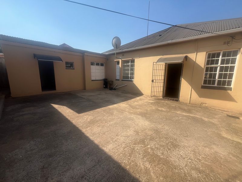 Commercial Rental Monthly In Roodepoort - Photo 5
