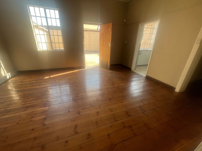 Commercial Rental Monthly In Roodepoort - Photo 3