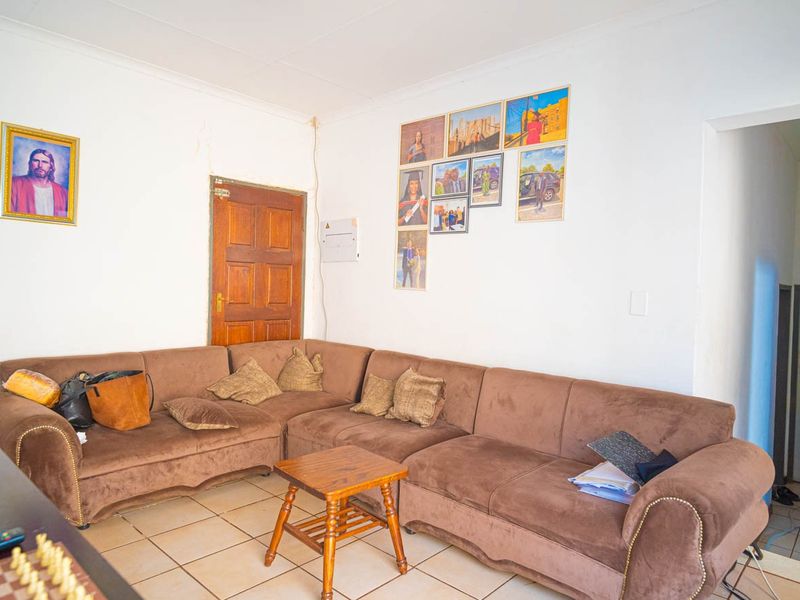 House For Sale In Pretoria - Photo 3