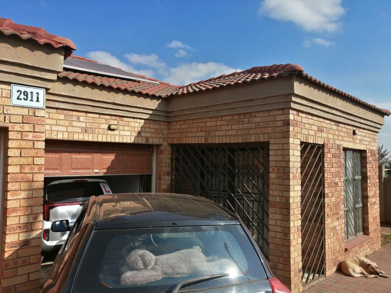 House For Sale In Walkerville - Photo 3