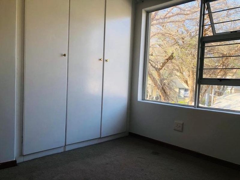 Townhouse Rental Monthly In Pretoria - Photo 10
