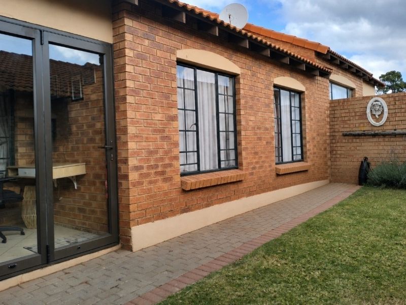 Townhouse For Sale In Centurion - Photo 1