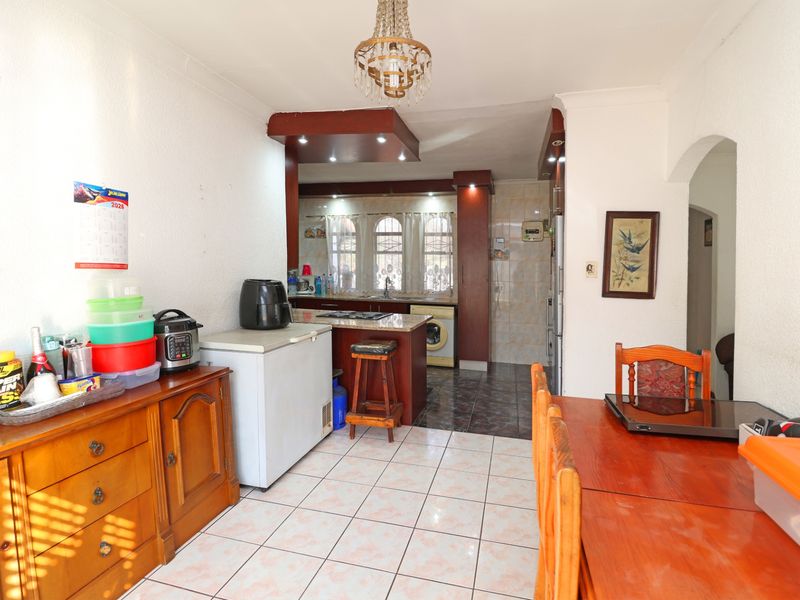House For Sale In Johannesburg - Photo 8