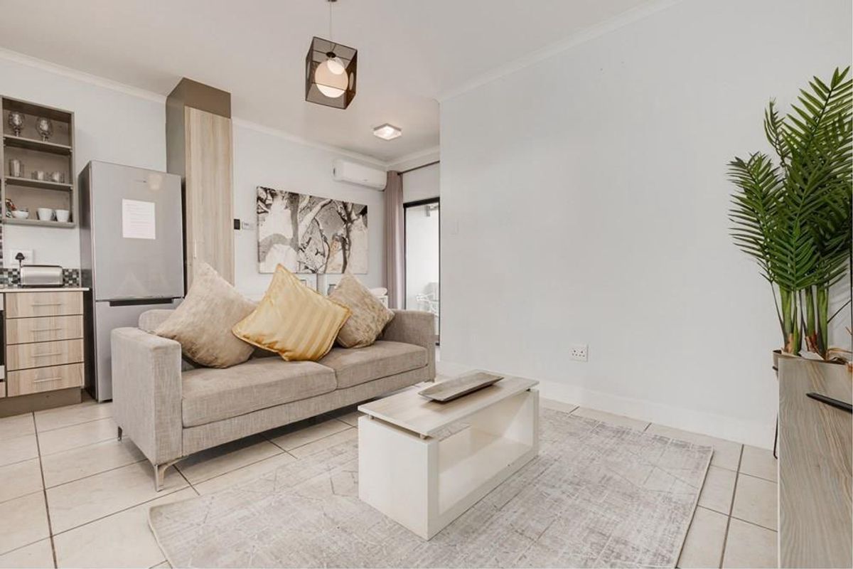 Apartment Rental Monthly In Sandton - Photo 2