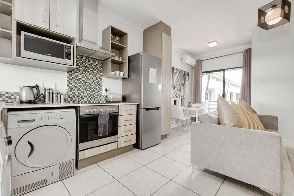 Apartment Rental Monthly In Sandton - Photo 3