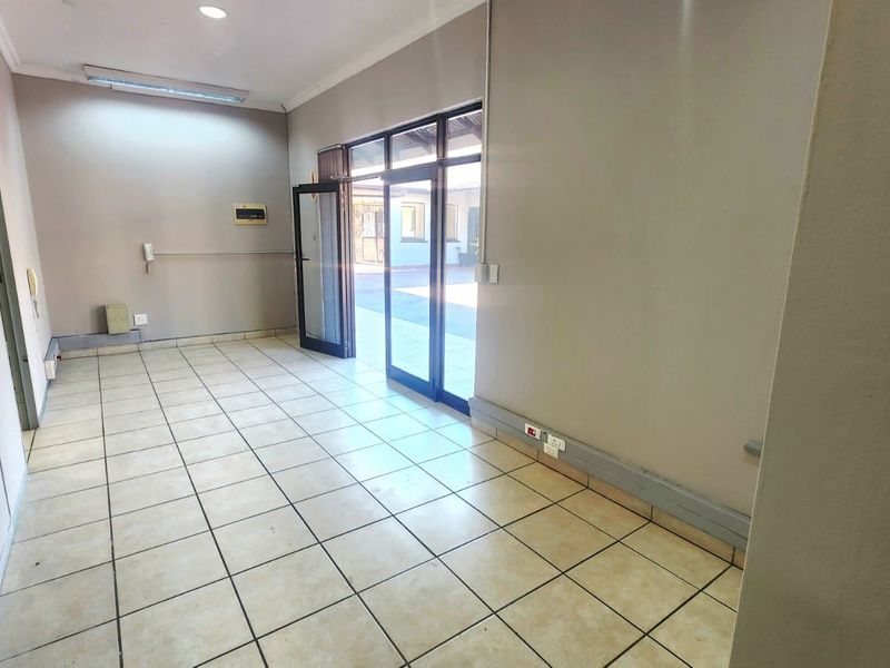 Commercial Rental Monthly In Margate - Photo 3