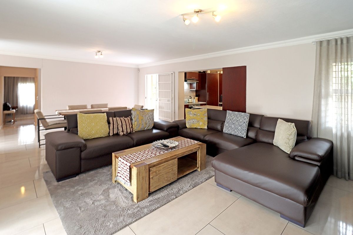 Cluster For Sale In Sandton - Photo 5
