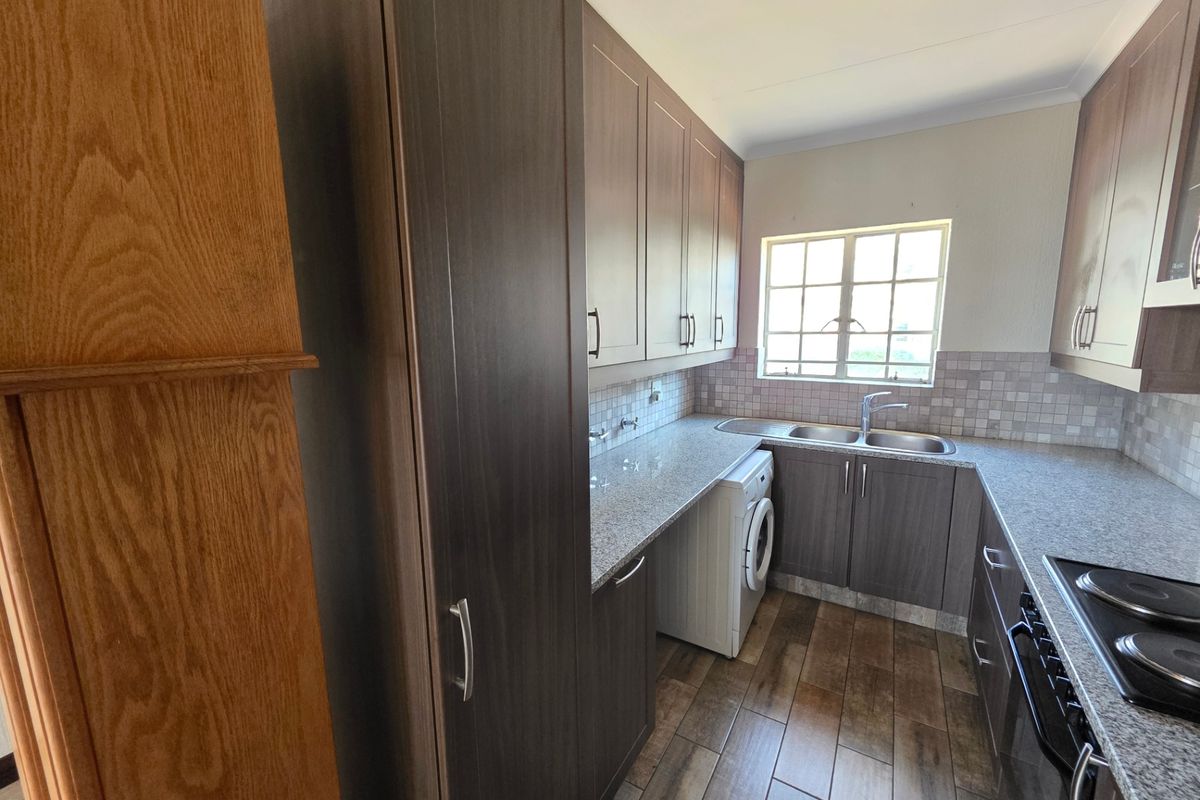 Apartment For Sale In Midrand - Photo 5