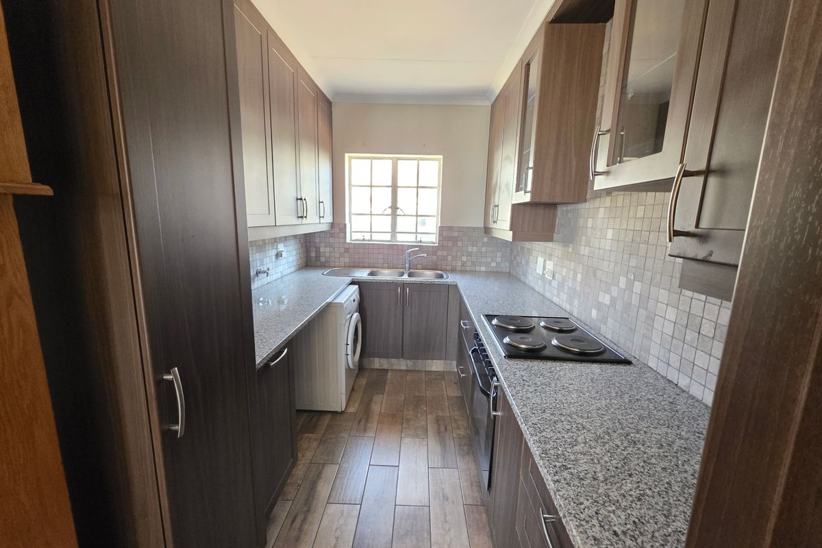 Apartment For Sale In Midrand - Photo 4