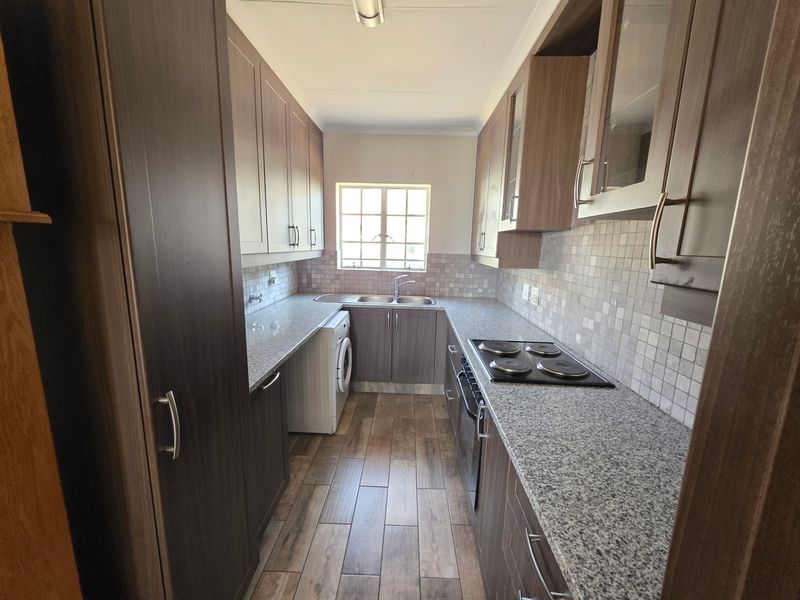Apartment For Sale In Midrand - Photo 4