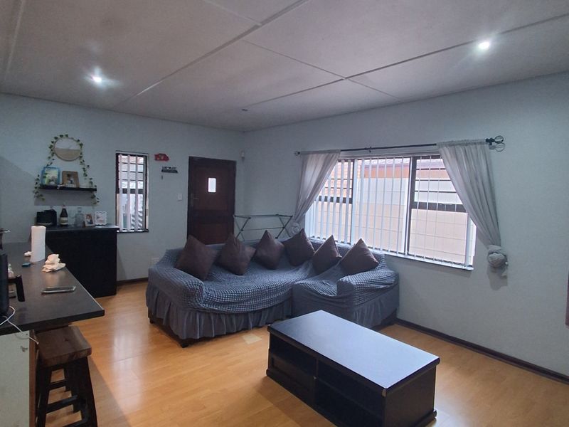 Apartment Rental Monthly In Kuils River - Photo 4