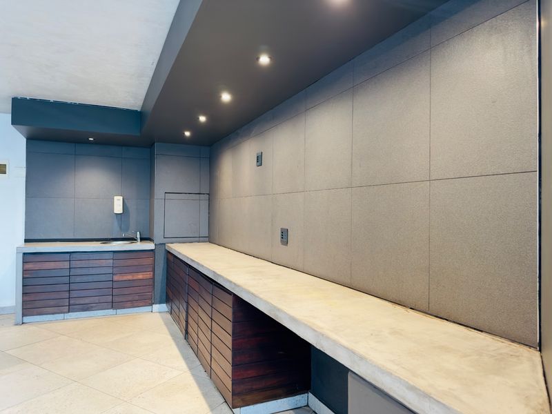 Apartment Pending Sale In Umhlanga - Photo 5