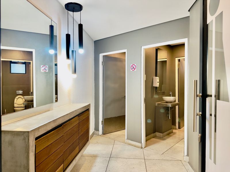 Apartment Pending Sale In Umhlanga - Photo 9