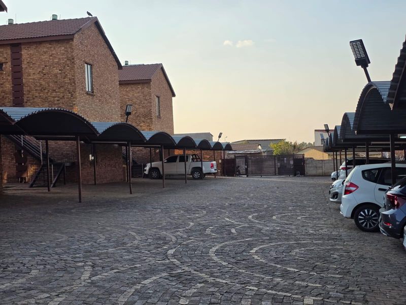 Apartment For Sale In Centurion - Photo 1