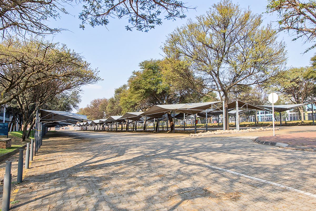 Commercial For Sale In Johannesburg - Photo 4