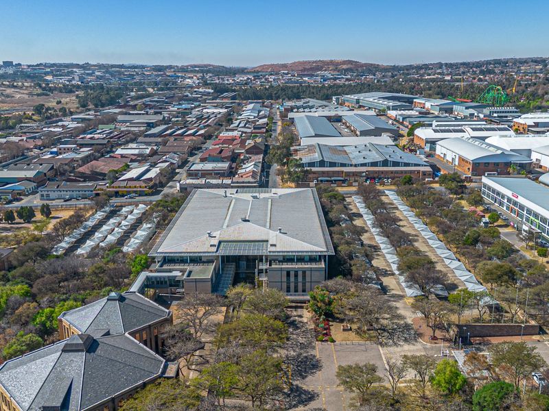 Commercial Rental Monthly In Johannesburg - Photo 3