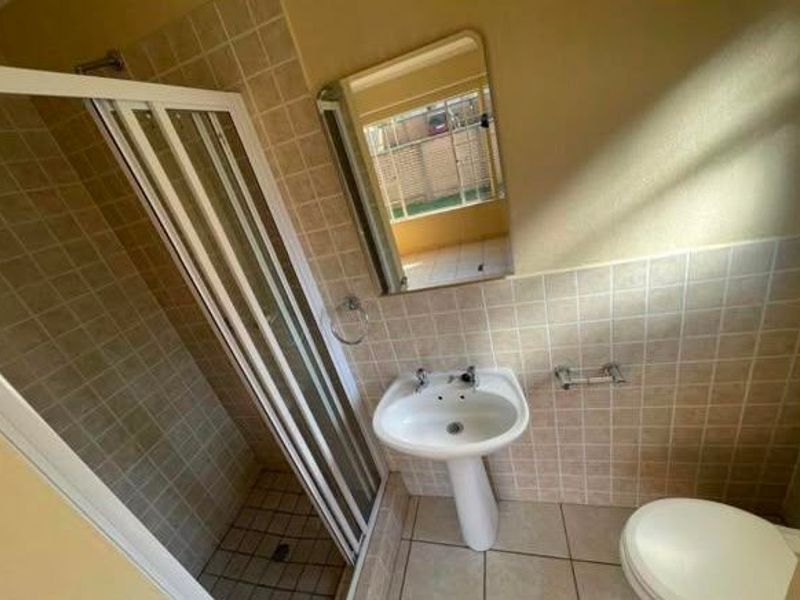 Townhouse Rental Monthly In Centurion - Photo 7