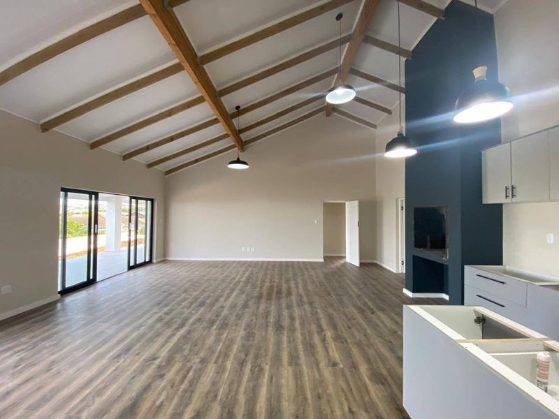 House For Sale In Mossel Bay - Photo 4