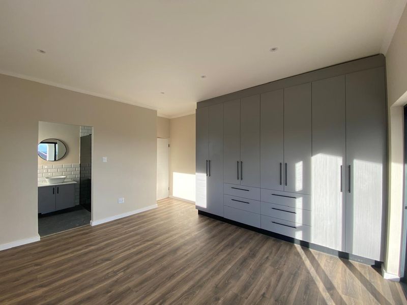 House For Sale In Mossel Bay - Photo 10