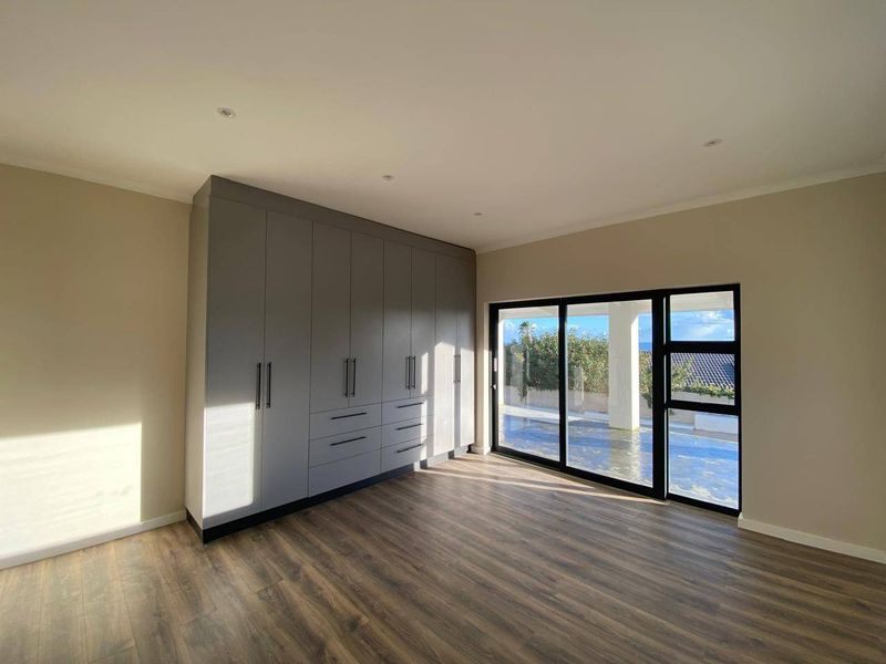 House For Sale In Mossel Bay - Photo 9