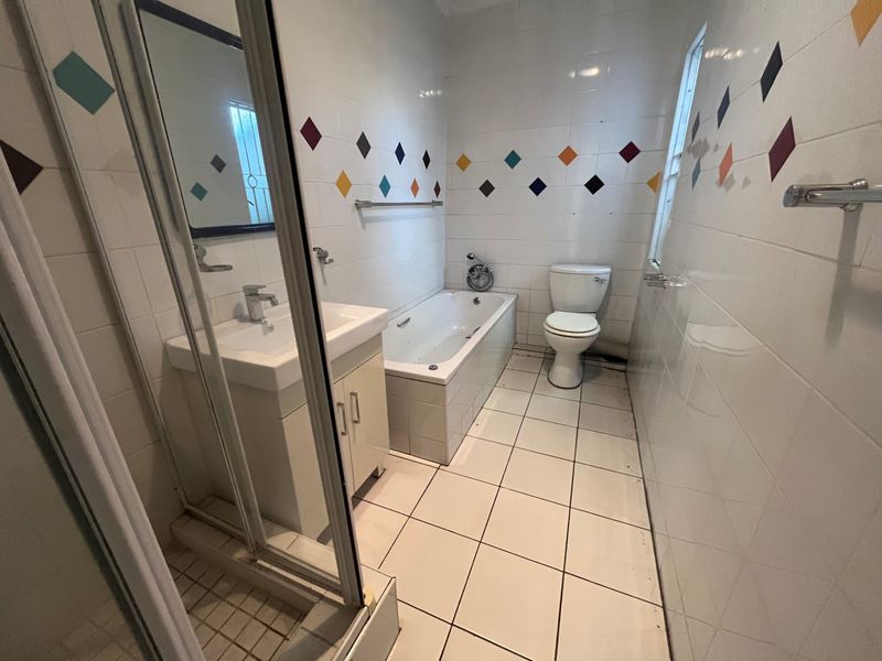 Townhouse For Sale In Randburg - Photo 9