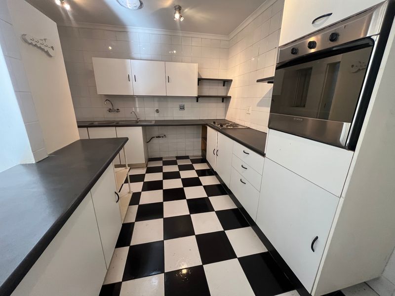 Townhouse For Sale In Randburg - Photo 6