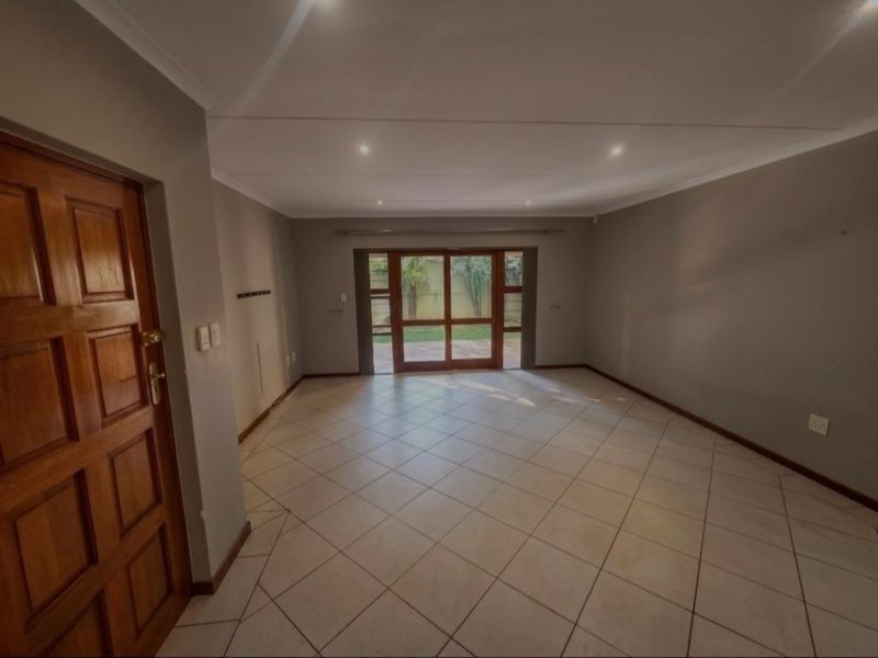 Townhouse For Sale In Sandton - Photo 7
