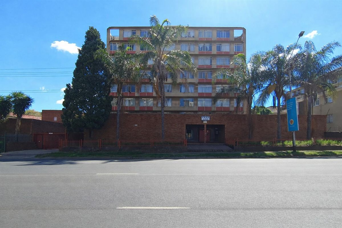 Apartment For Sale In Pretoria - Photo 2