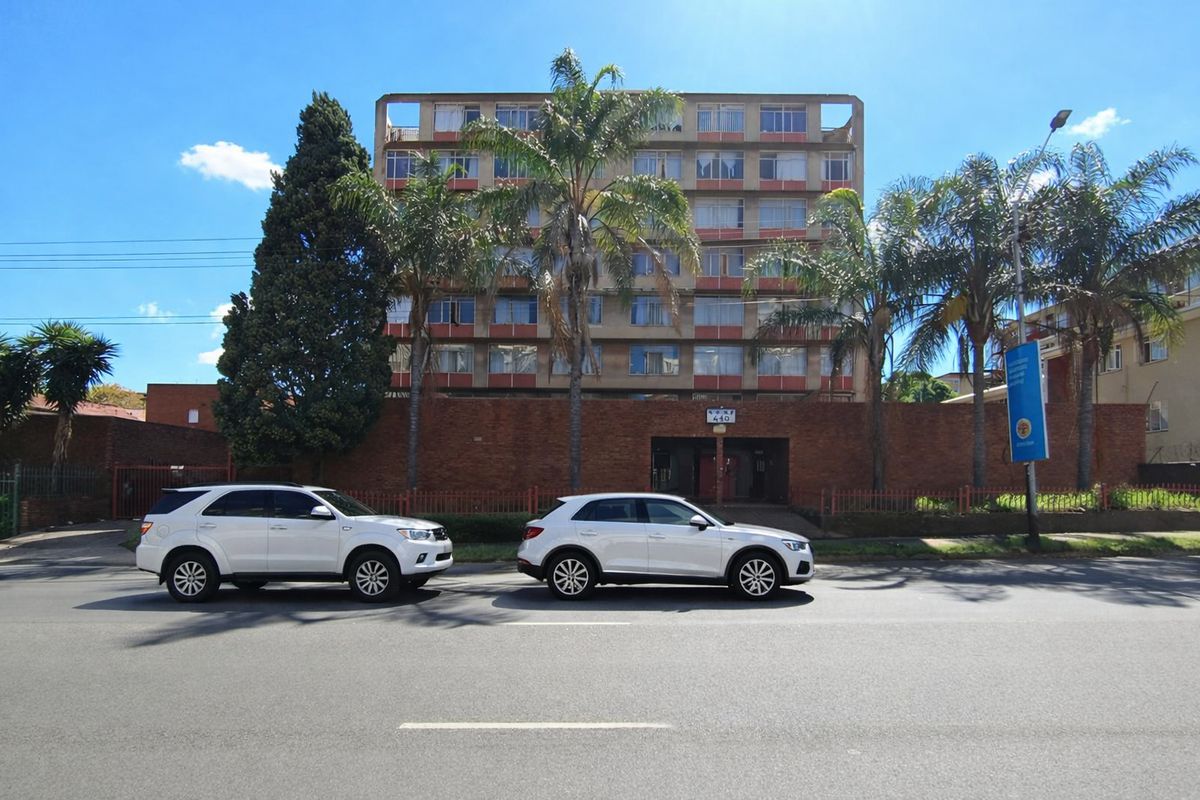 Apartment For Sale In Pretoria - Photo 3
