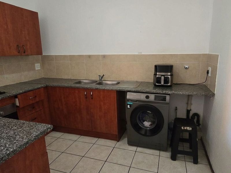 Apartment For Sale In Boksburg - Photo 3