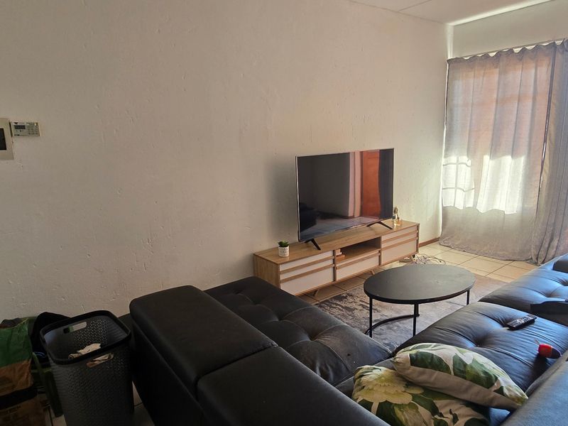 Apartment For Sale In Boksburg - Photo 2