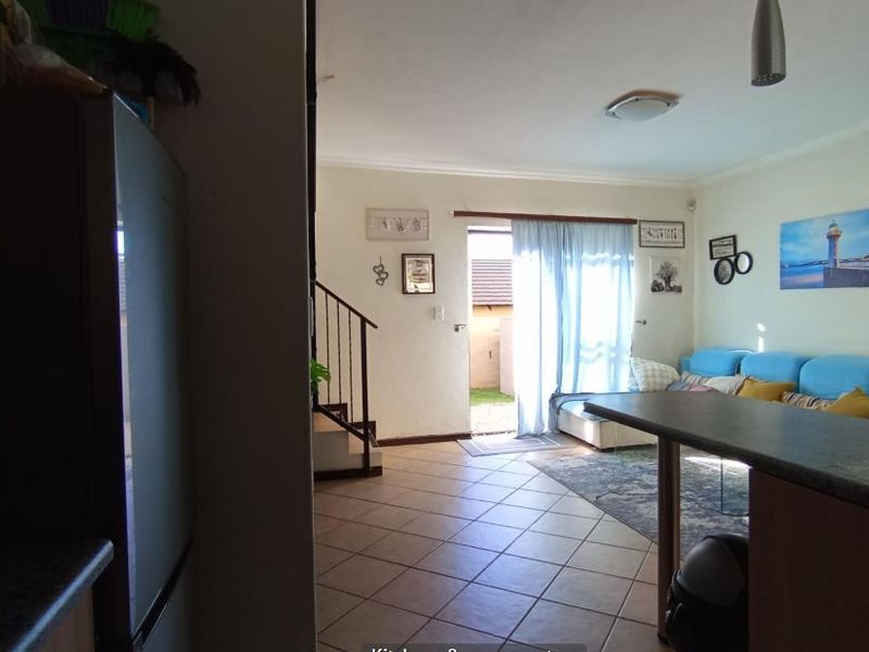 Townhouse For Sale In Midrand - Photo 3