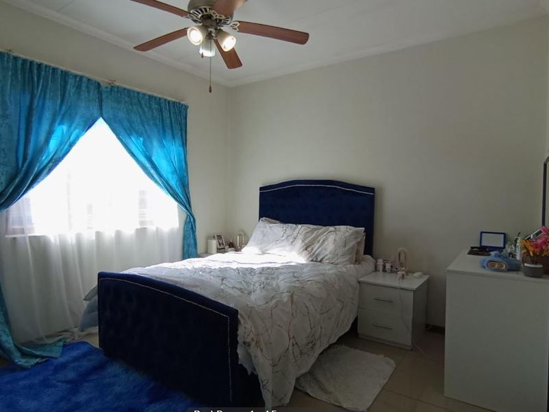 Townhouse For Sale In Midrand - Photo 7