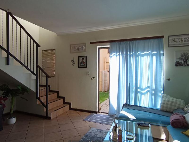 Townhouse For Sale In Midrand - Photo 6
