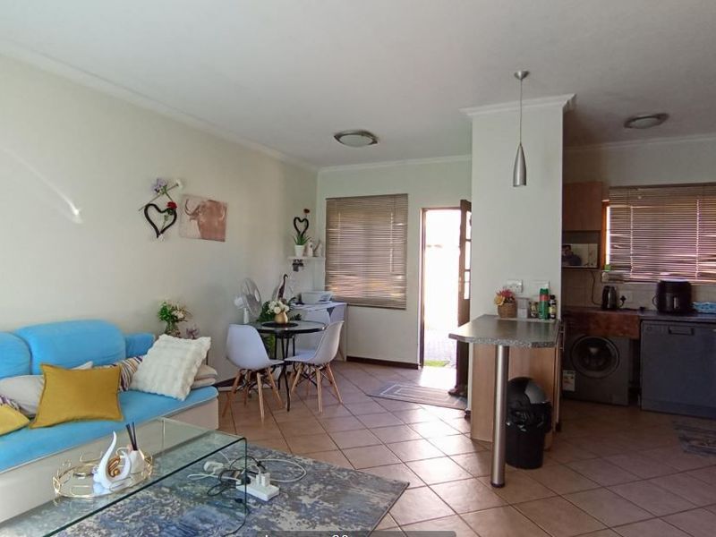Townhouse For Sale In Midrand - Photo 5