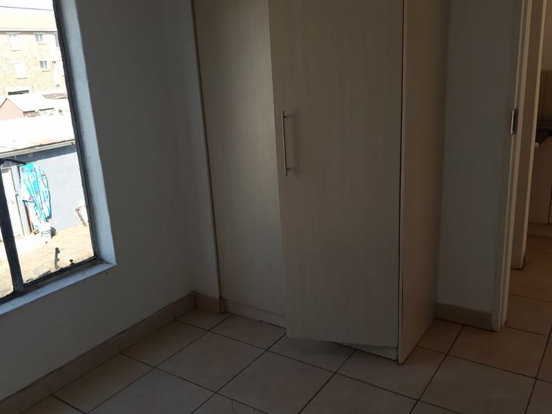 Apartment Rental Monthly In Kempton Park - Photo 4