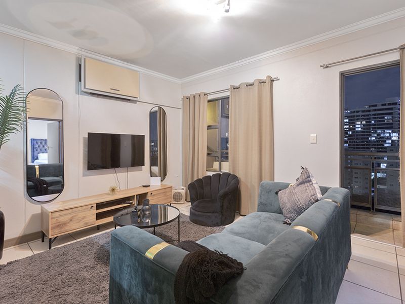 Apartment Rental Monthly In Sandton - Photo 4