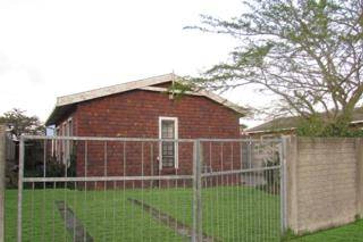 House For Sale In Port Elizabeth - Photo 3