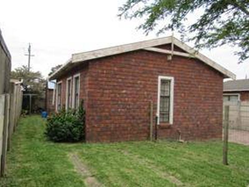 House For Sale In Port Elizabeth - Photo 5