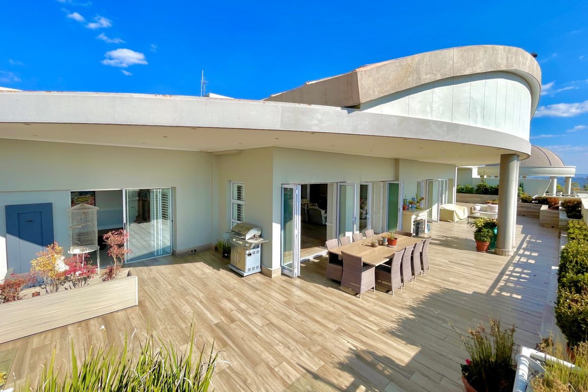Apartment For Sale In Sandton - Photo 4