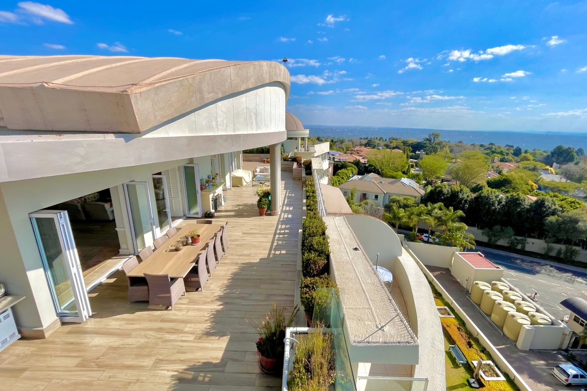 Apartment For Sale In Sandton - Photo 2
