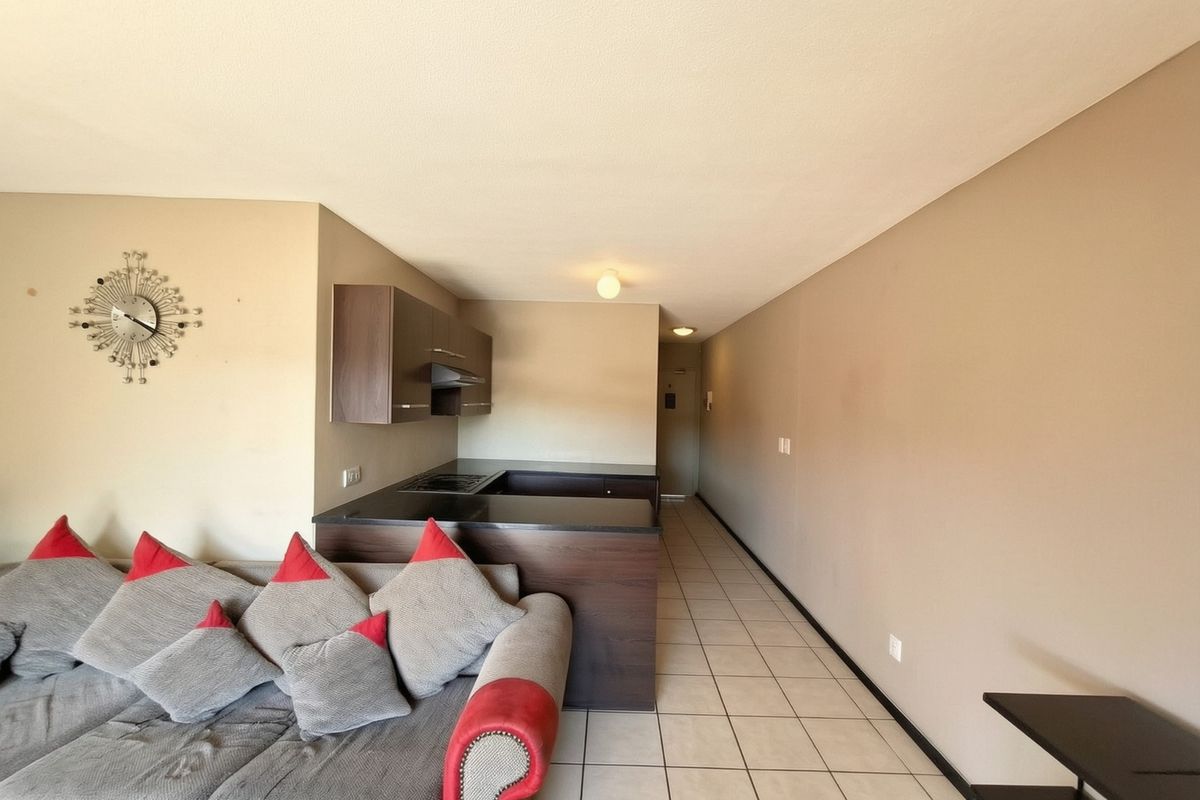 Apartment For Sale In Randburg - Photo 5