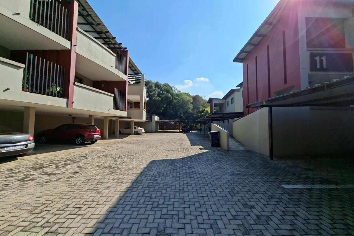 Apartment For Sale In Randburg - Photo 2